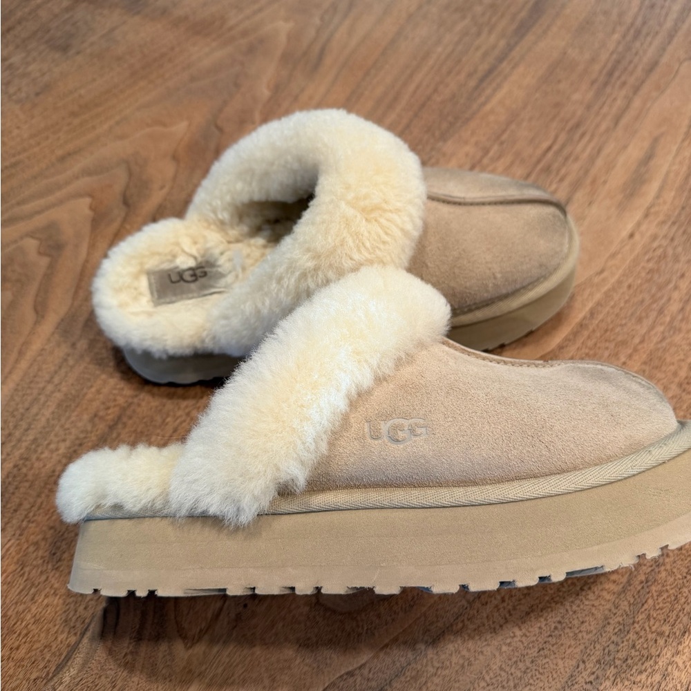 UGG Women's Beige Sheepskin Slippers